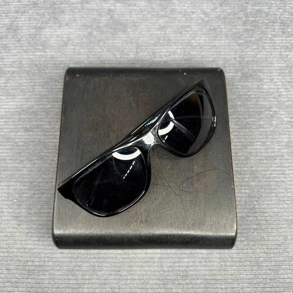 KREEDOM Region Sunglasses Black Plastic Frame Dark Tinted Lenses Logo Detail Y2k